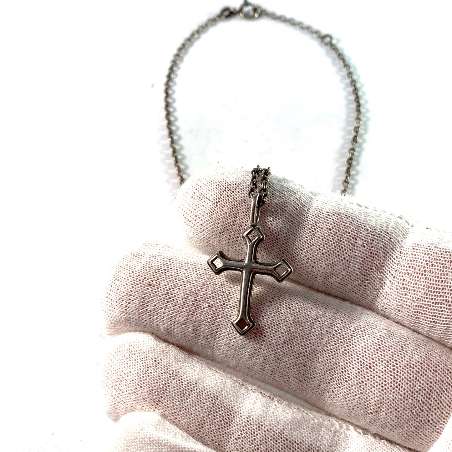 Kalevala Koru, Finland Vintage Sterling Silver Cross Pendant Necklace.