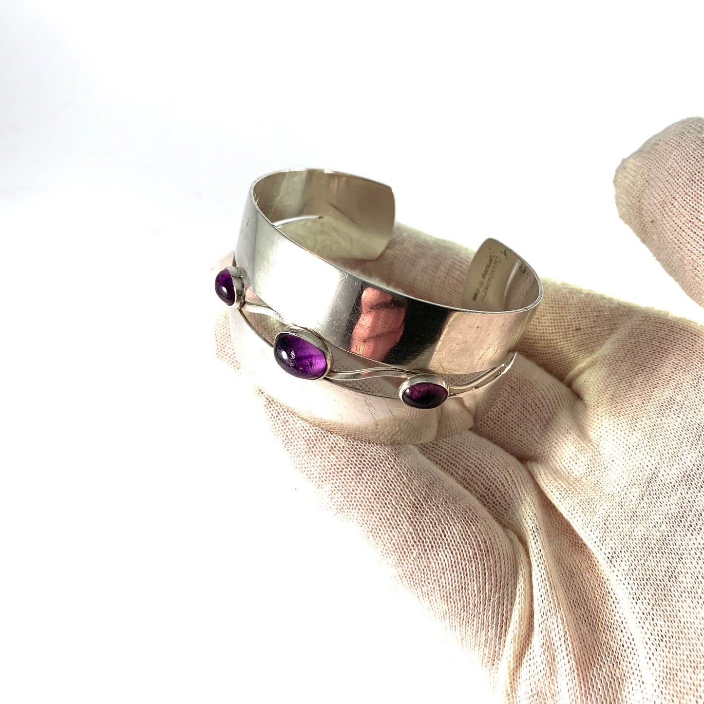 Arvo Saarela, Sweden year 1960. Sterling Silver Amethyst Cuff Bracelet.