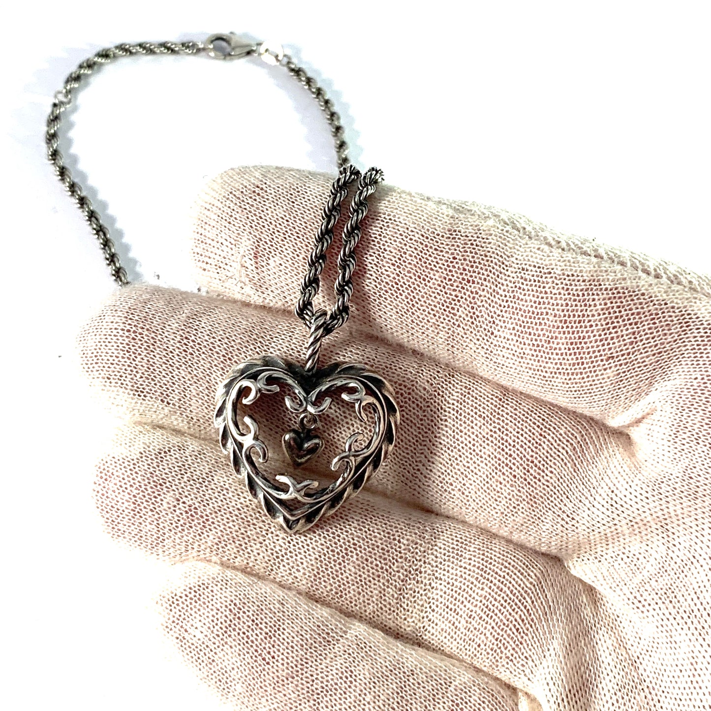 Kalevala Koru, Finland. Vintage Sterling Silver "Heart in Heart" Pendant Necklace.