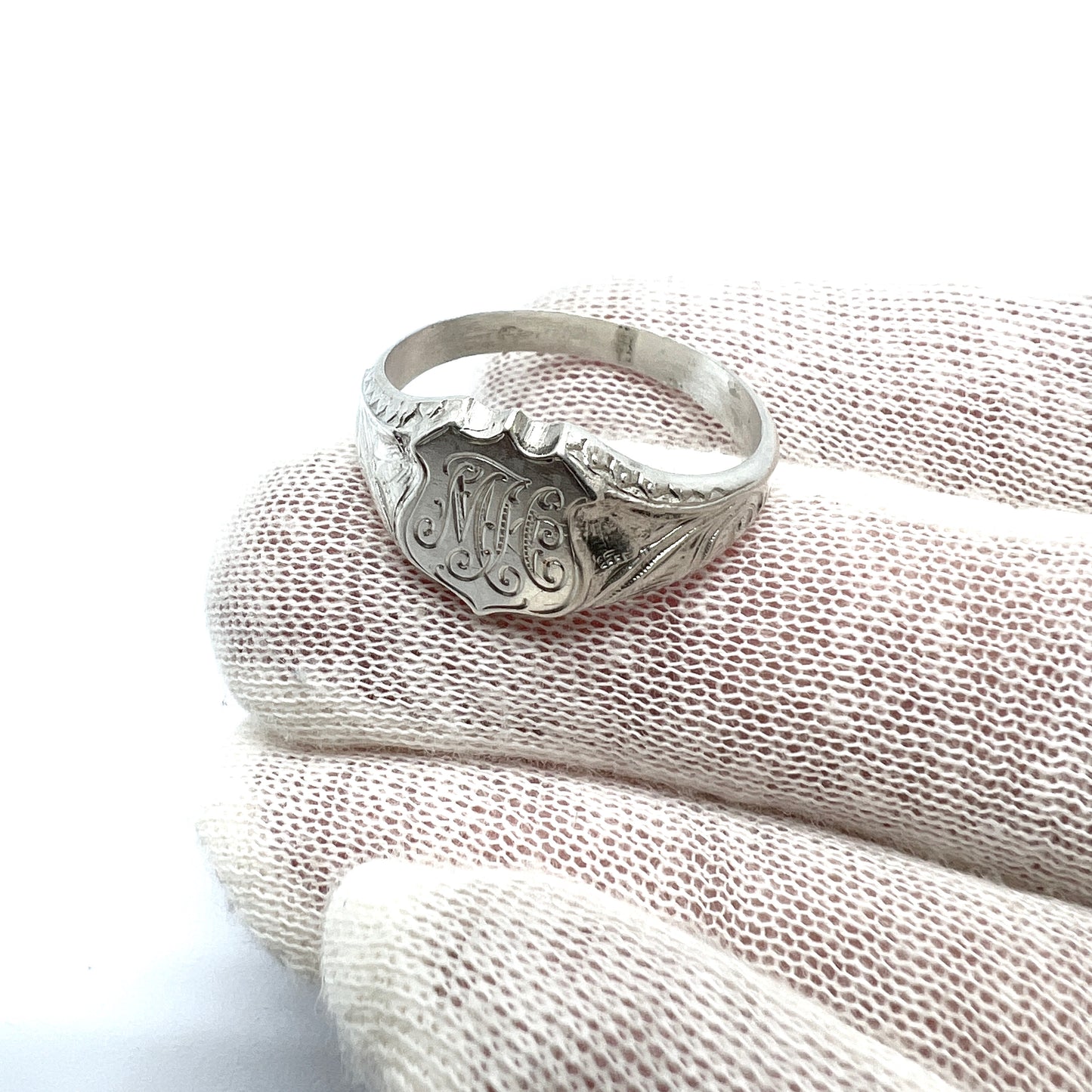 Turun Jalometalli Oy, Finland 1947 Vintage Solid Silver Men's Signet Ring. MH