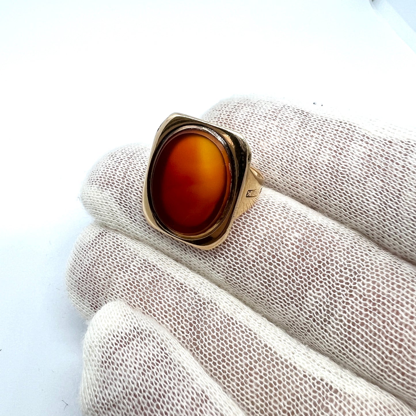 Daniel Hallman, Sweden 1805-25. Georgian 18k Gold Carnelian Signet Ring.