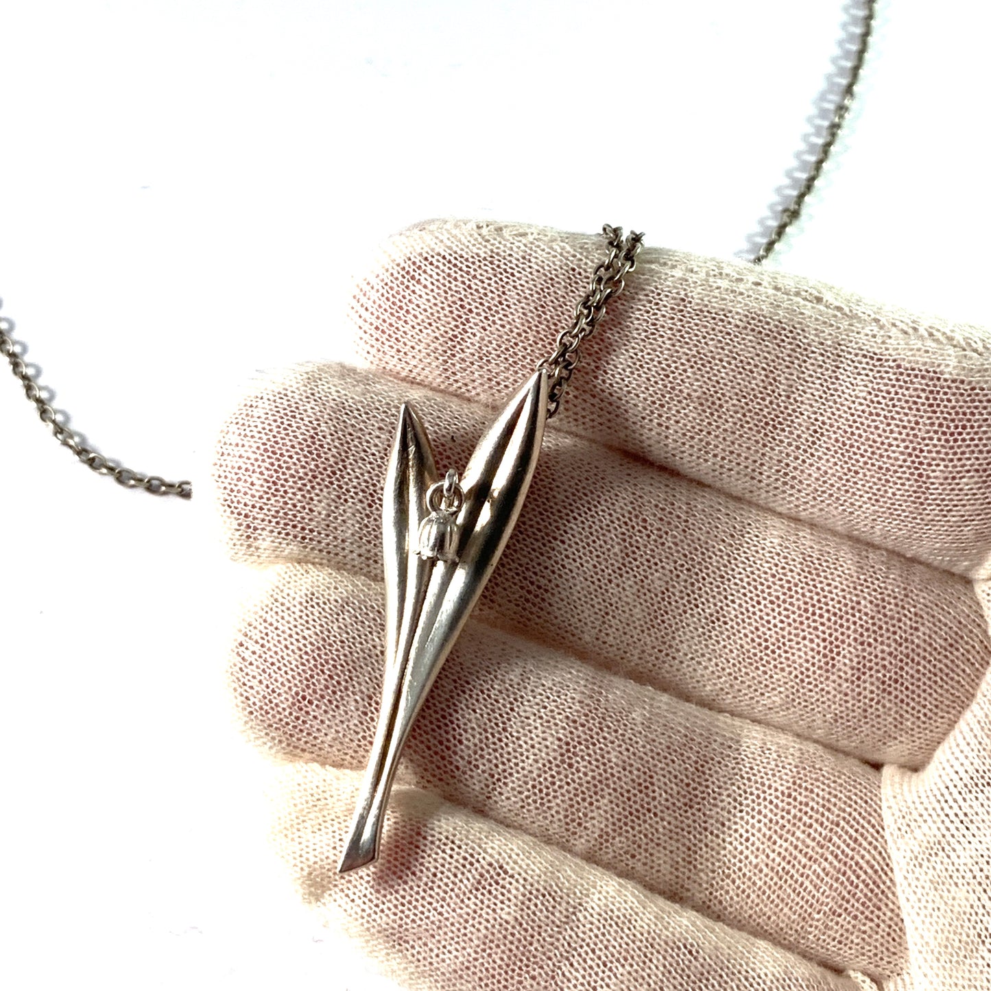 Kalevala Koru, Finland. Vintage Sterling Silver Lily of The Valley Pendant Necklace.