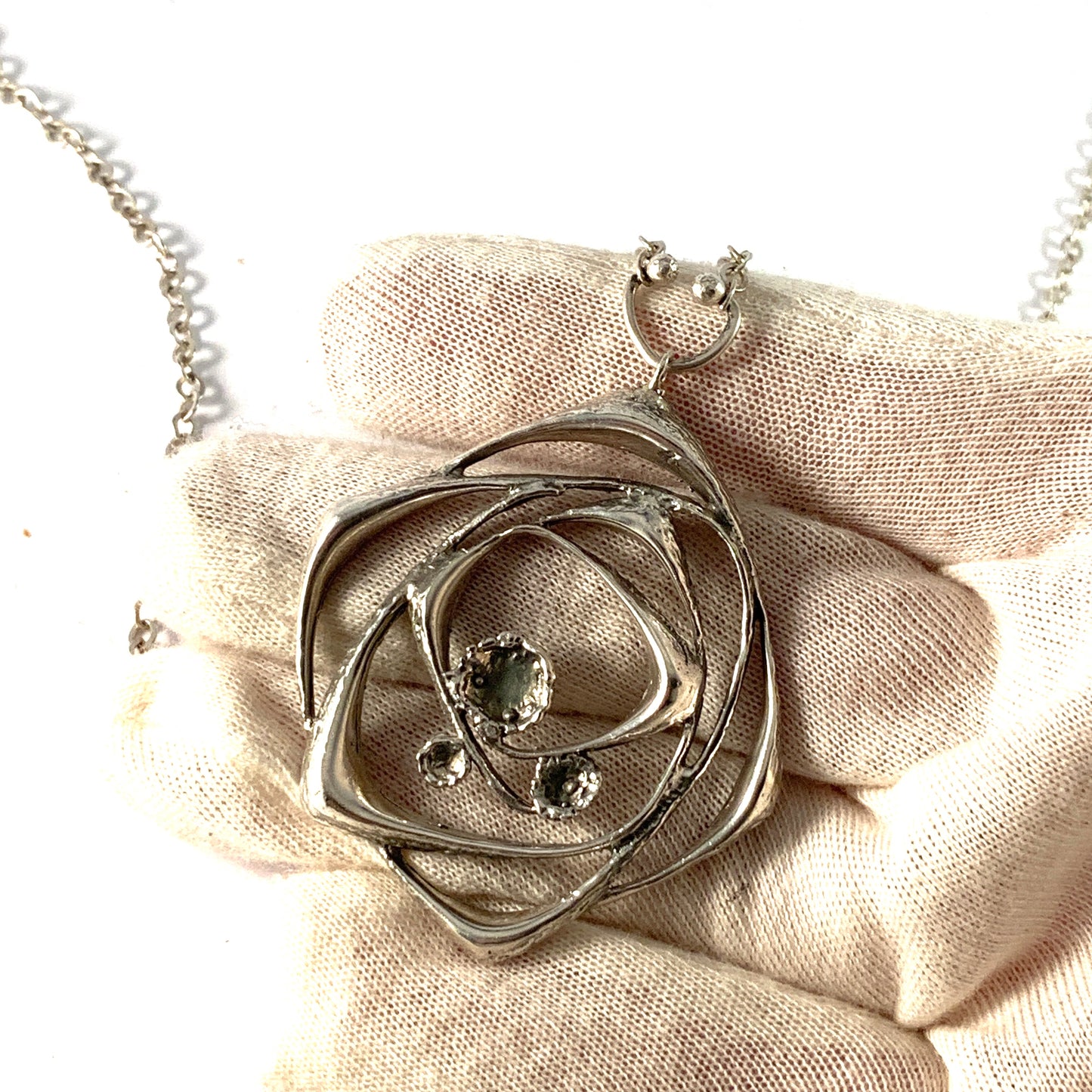 Sten & Laine, Finland 1974. Sterling Silver Pendant Necklace. Design Orbital