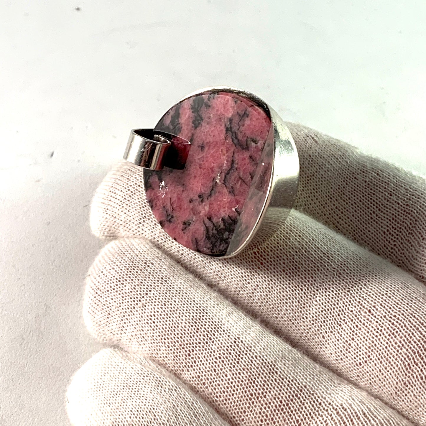 Elon Arenhill, Sweden 1975 Bold Modernist Sterling Rhodonite Ring.
