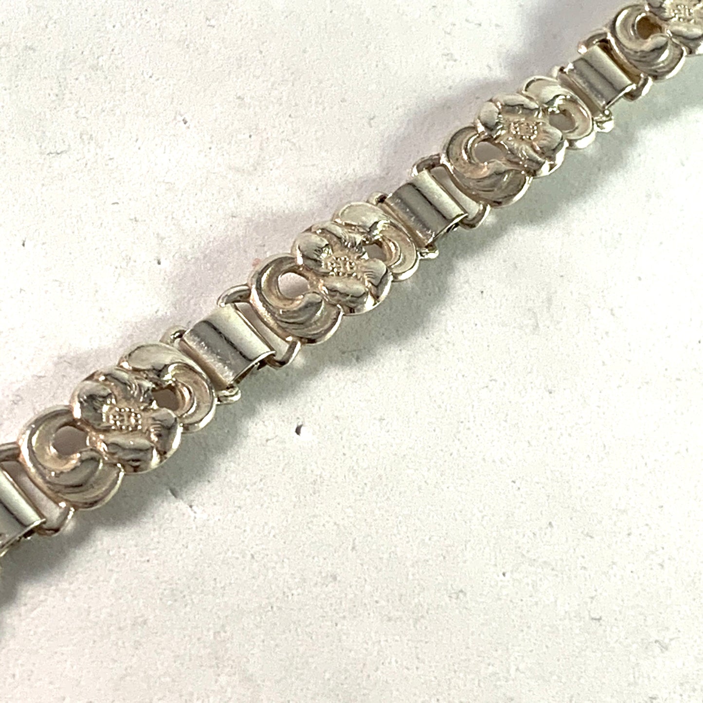 Asa-Silver H Olsson, Sweden 1949 Mid Century Solid Silver Floral Link Bracelet.