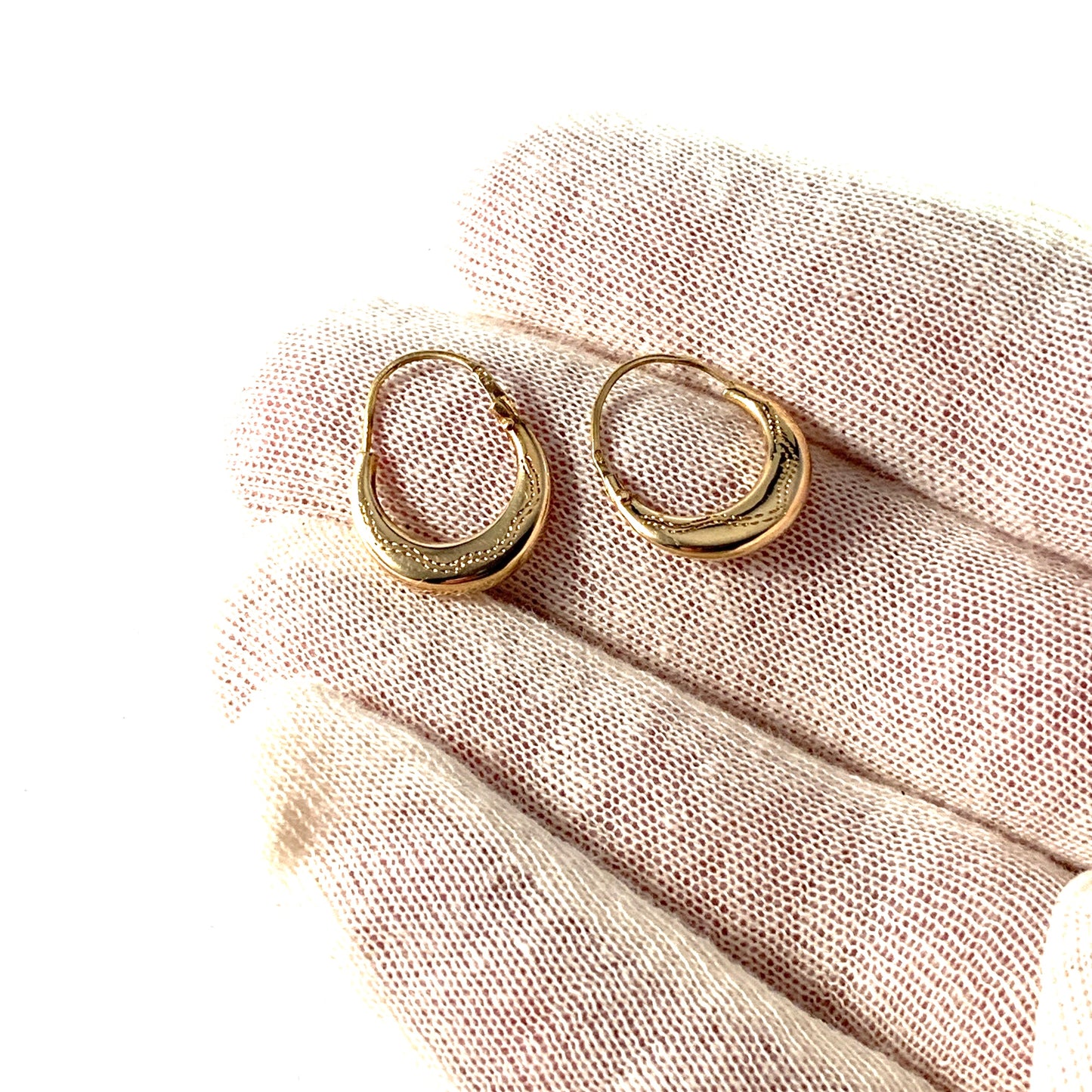 Sweden early 1900s. Antique 18k Gold Earrings.