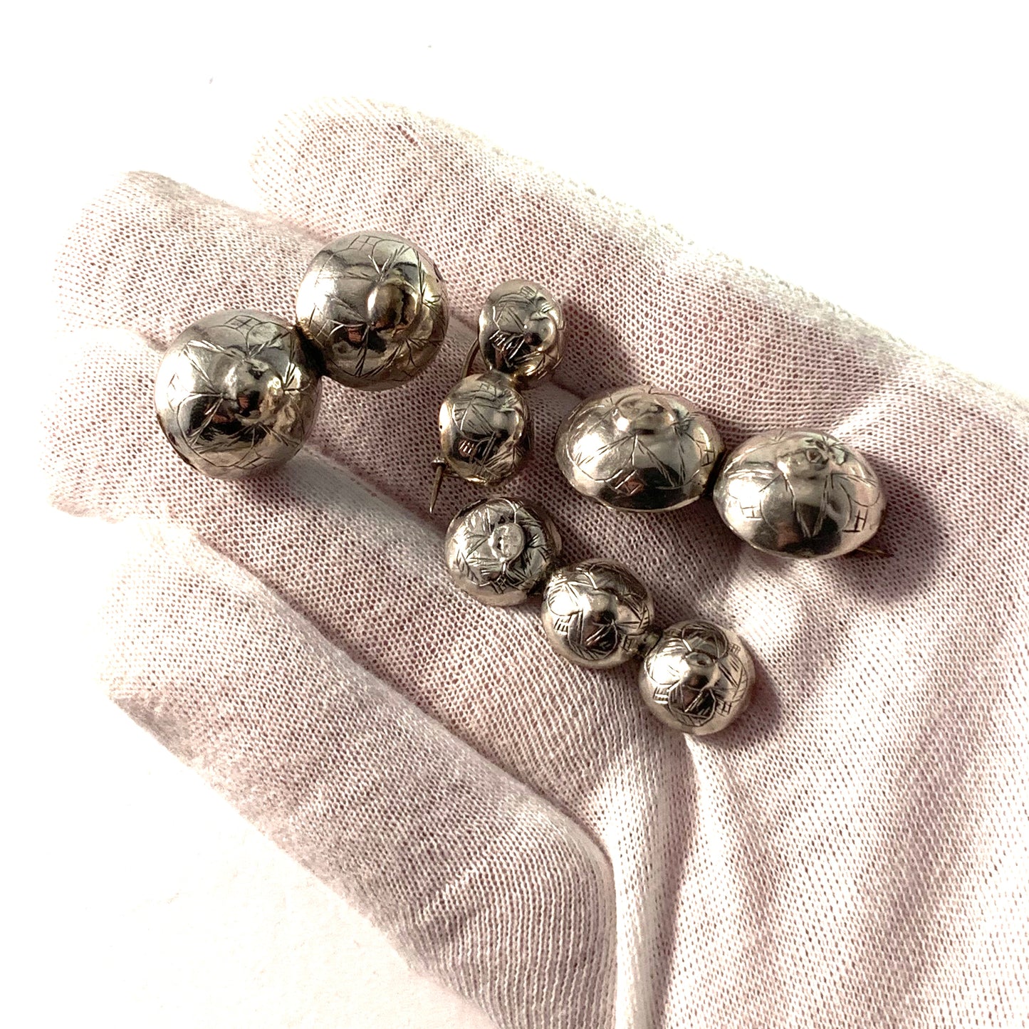 G Dahlgren, Sweden Victorian mid 1800s Solid Silver Set of Traditional Scandinavian Button Brooches.