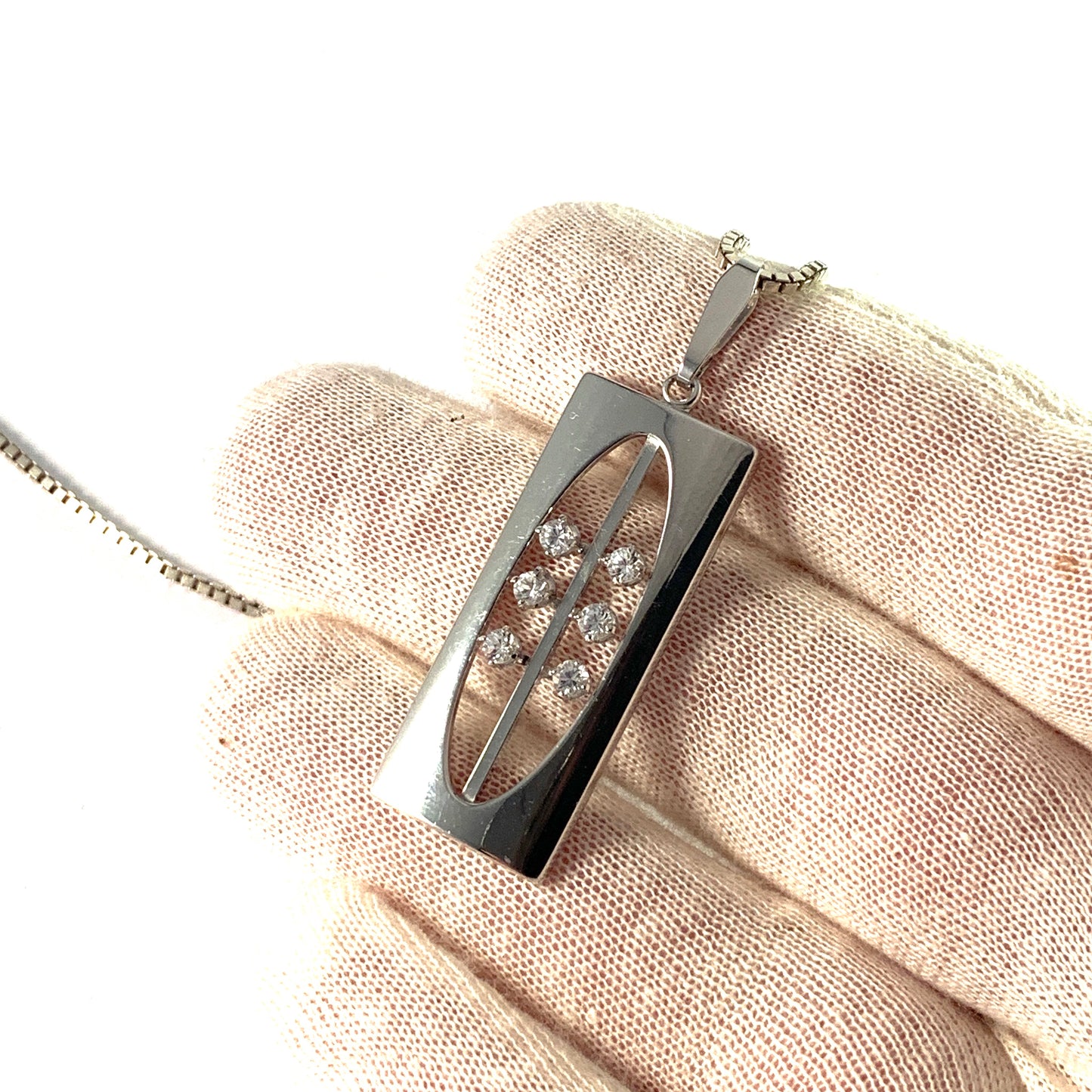 K&L-Kordes Lichtenfels, Germany c 1960s. Solid Silver Pendant Necklace.