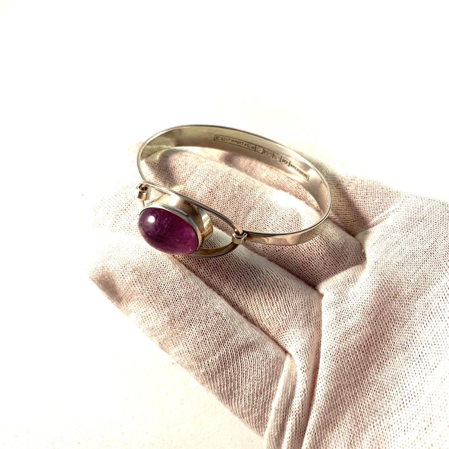 Erik Granit, Finland Vintage 1965 Solid Silver Amethyst Open/Close Bangle Bracelet