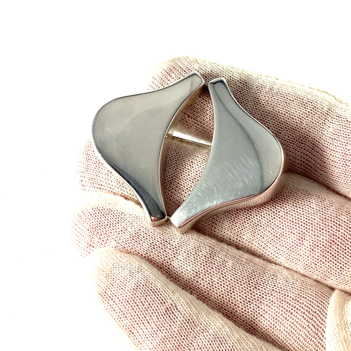 Ibe Dahlquist for Georg Jensen 1960s Sterling Silver Brooch. Design 381