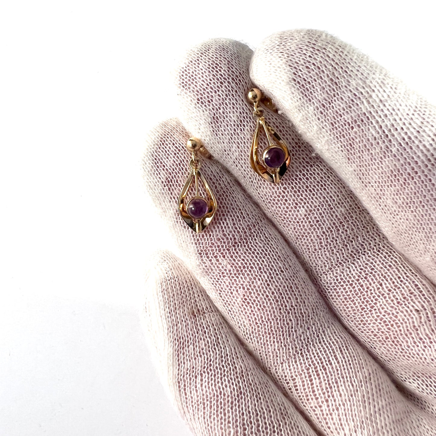 G Dahlgren, Sweden 1962. Vintage Mid-Century 18k Gold Amethyst Earrings.