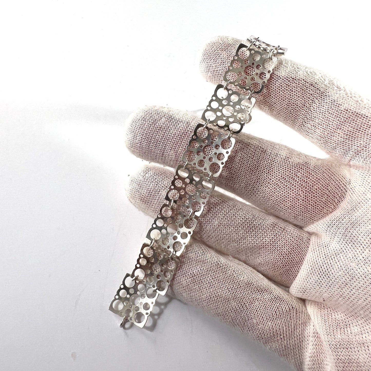 Liisa Vitali for N Westerback Finland 1972. Vintage Sterling Silver Bracelet.