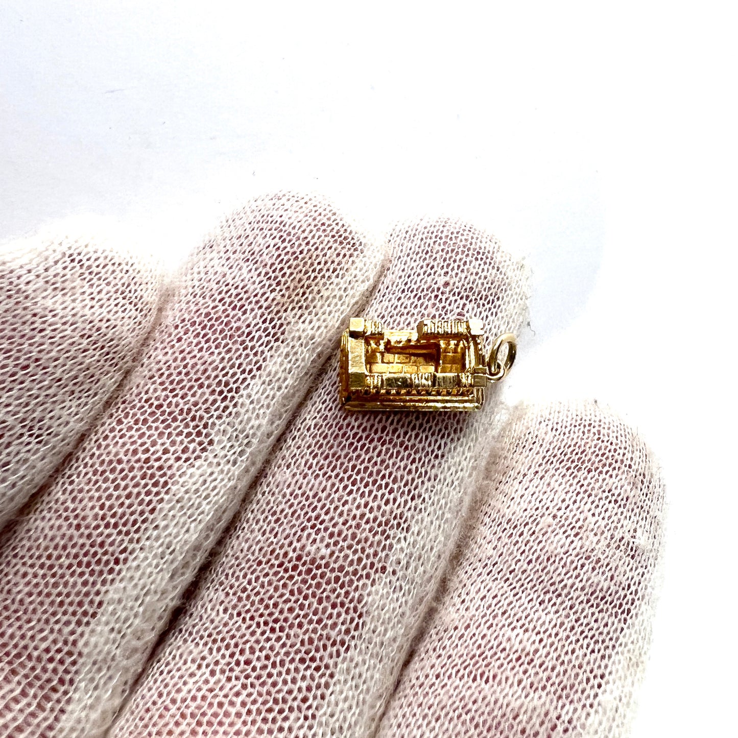 Greece. Vintage 14k Gold Acropolis Charm