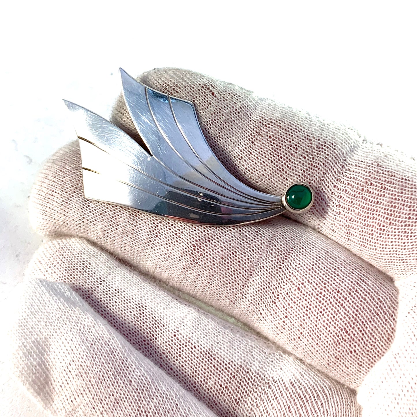 L Haglund for Hugo Grun, Sweden 1955 Vintage Sterling Silver Chrysoprase Brooch. Signed