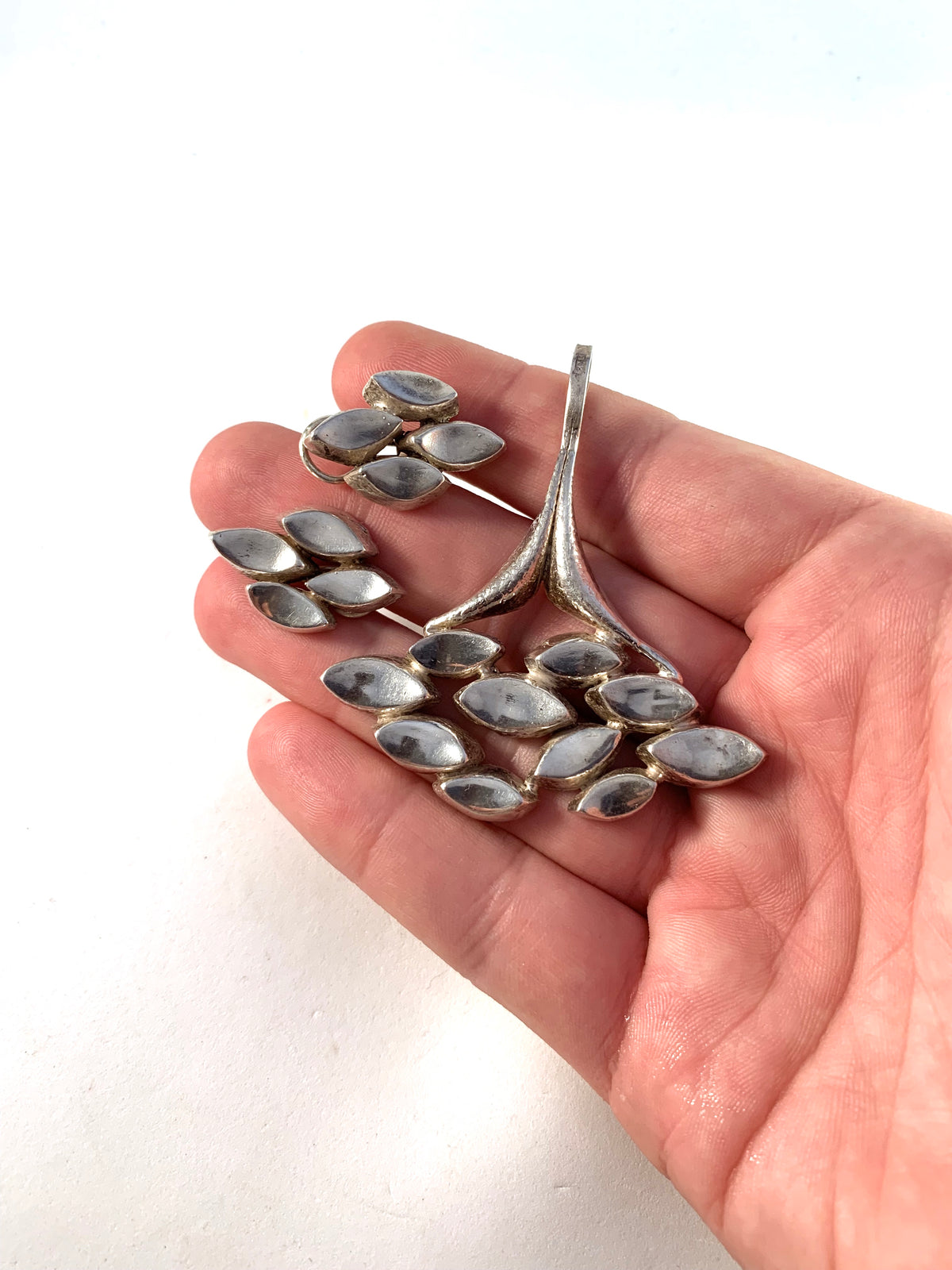 Atelje Etsuko Minowa, Stockholm Vintage Chunky Sterling Silver Pendant and Clip-on Earrings.