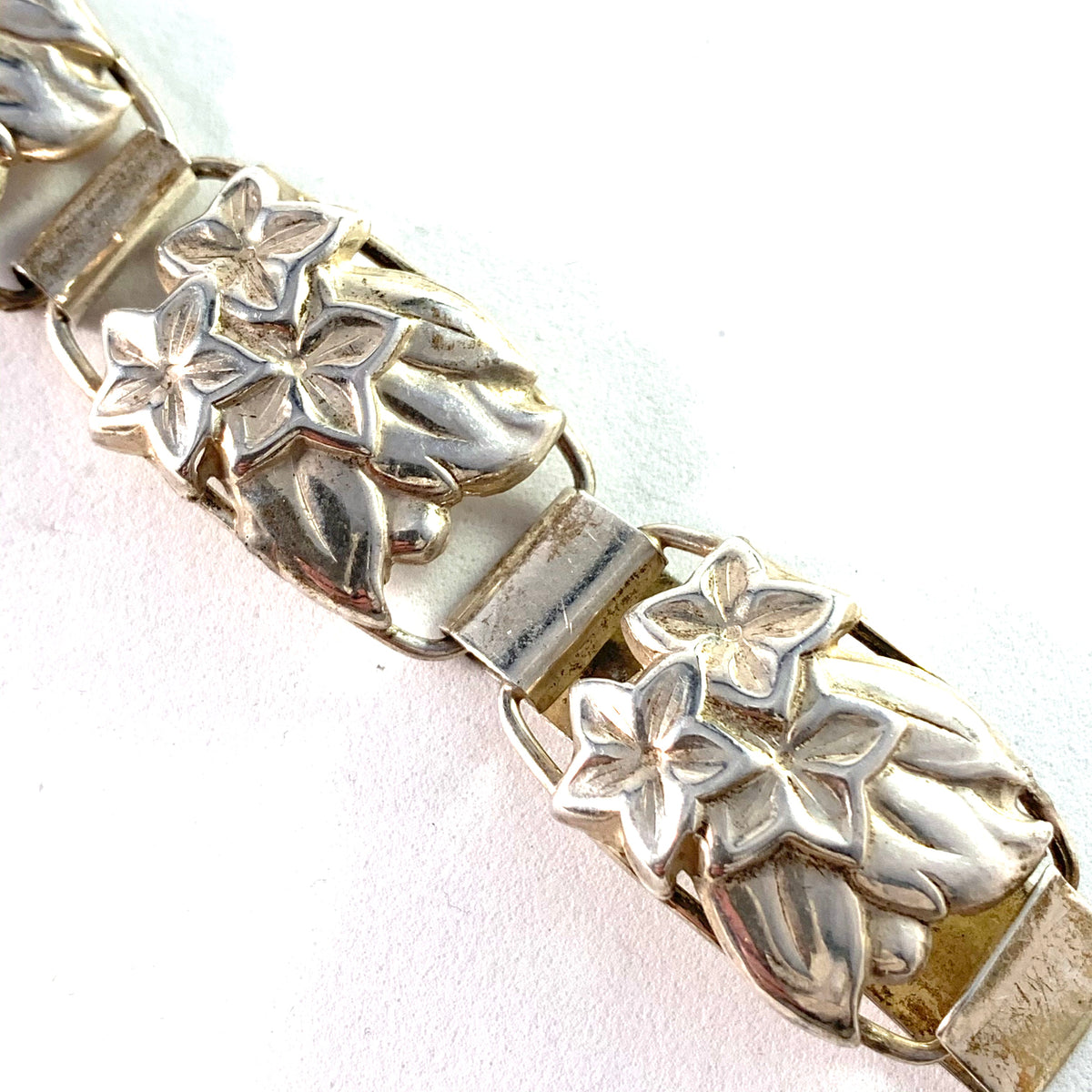 Hugo Grun, Stockholm Vintage 1948 Sterling Silver Floral Link Bracelet.