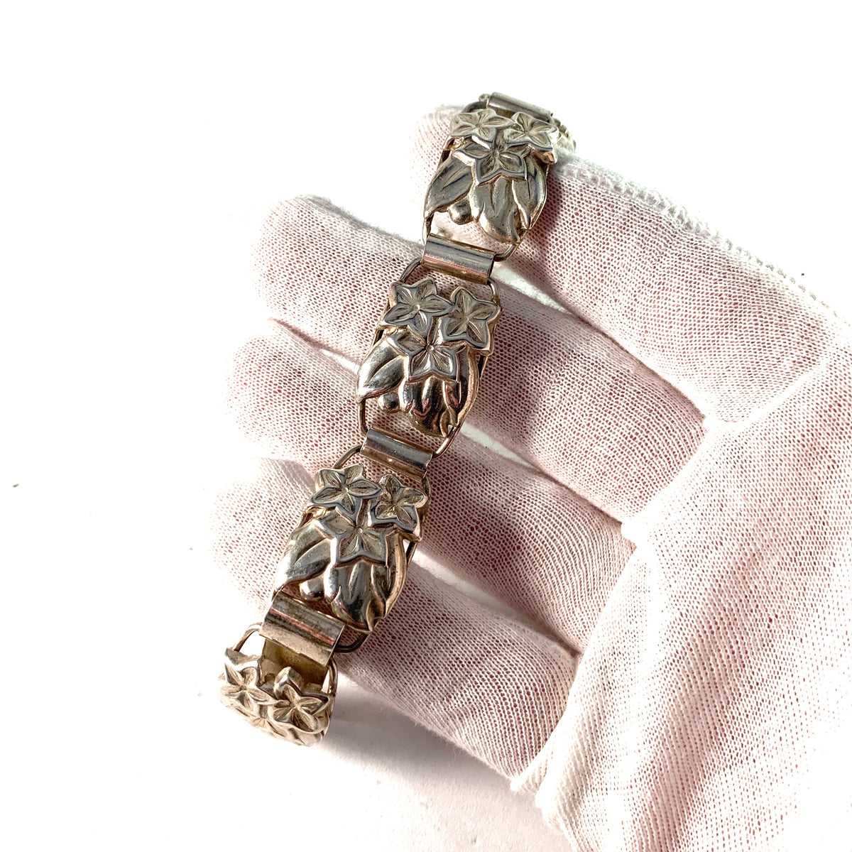 Hugo Grun, Stockholm Vintage 1948 Sterling Silver Floral Link Bracelet.