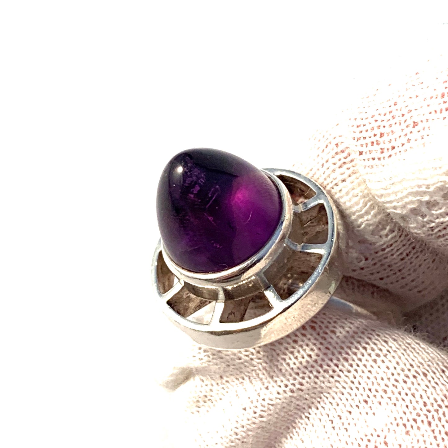 Bengt Hallberg, Sweden 1967 Bold Space Age Modernist Sterling Silver Amethyst Ring.