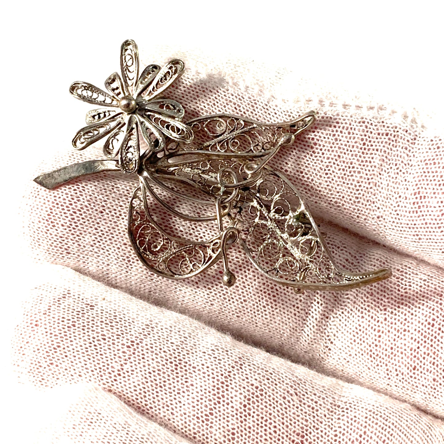 Uuno Reinikainen, Finland 1952 Solid Filigree Silver Brooch. Rare C-clasp.