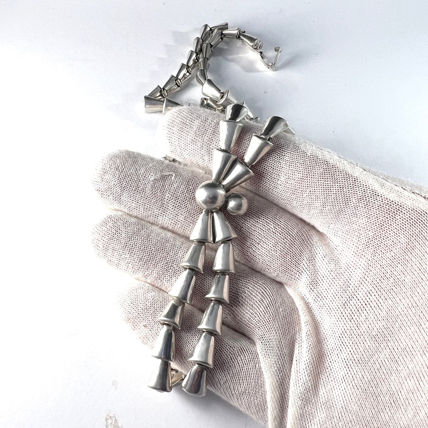 Vintage 1930s At Deco Machine Age Sterling Silver Collar Necklace.