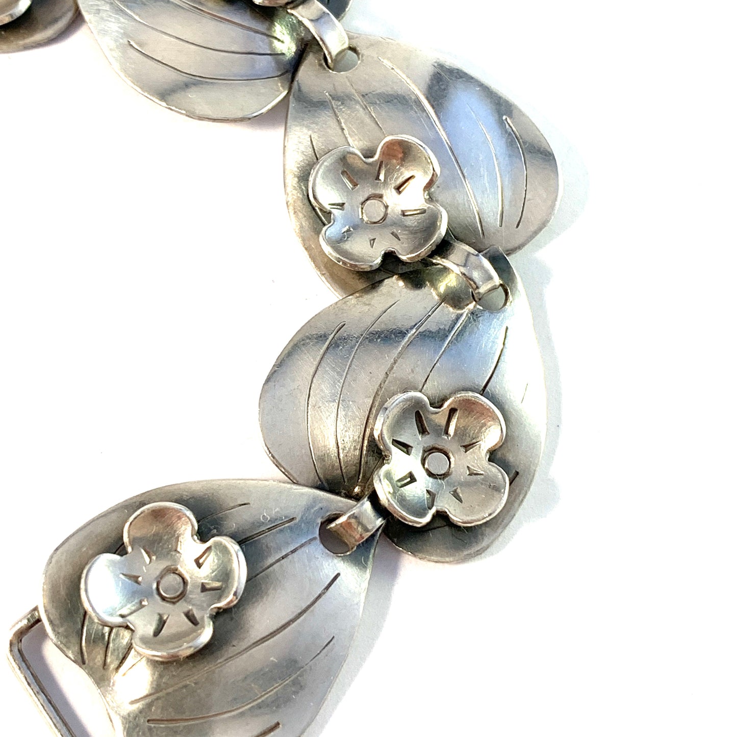Michelsen, Stockholm 1953. Mid Century Sterling Silver Bracelet.