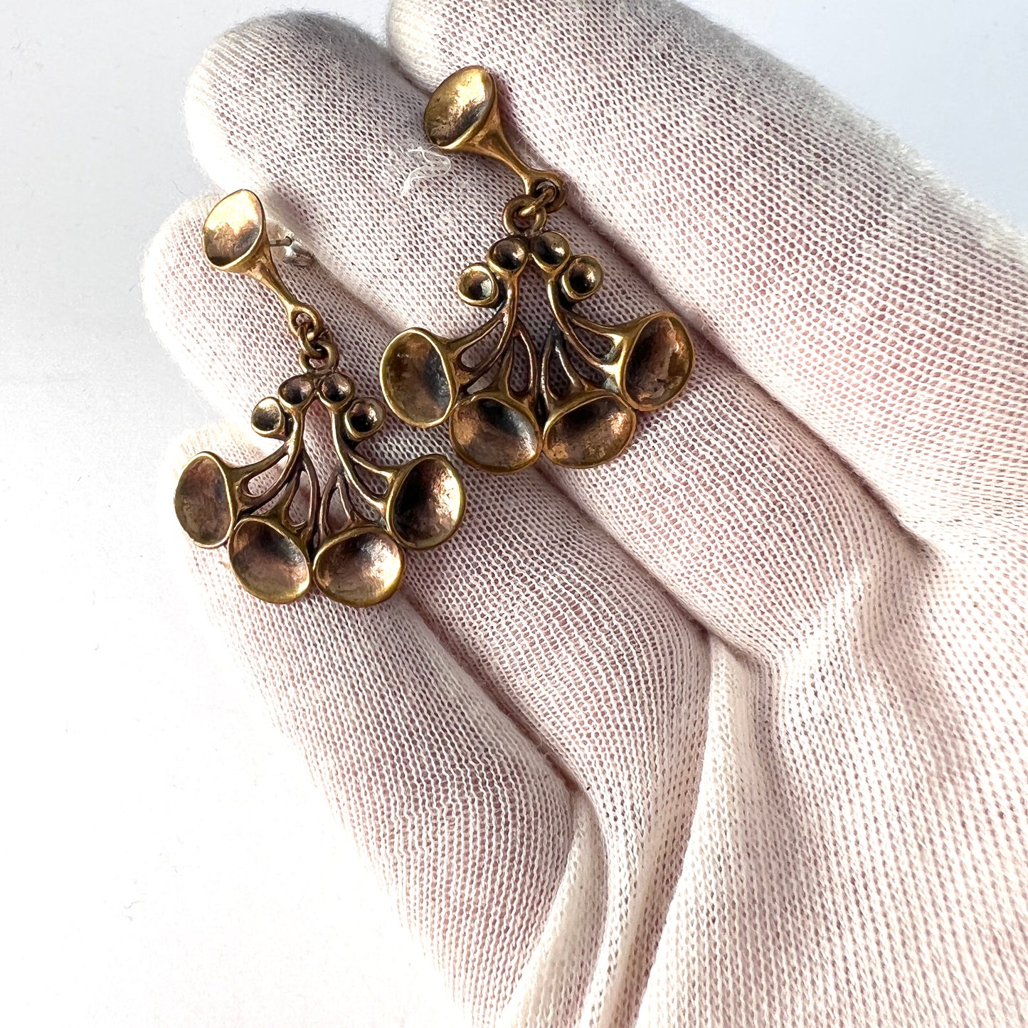 Hannu Ikonen フィンランド 1970 年代 大型トナカイ モス デザイン ブロンズ シルバー イヤリング。