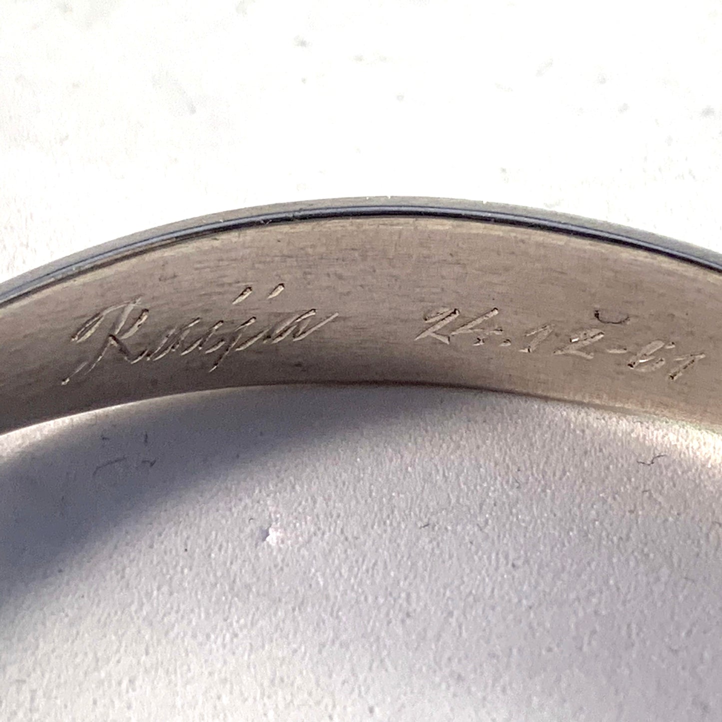 カレヴァラ コル、フィンランド 1961 ヴィンテージ スターリング シルバー カフ ブレスレット。