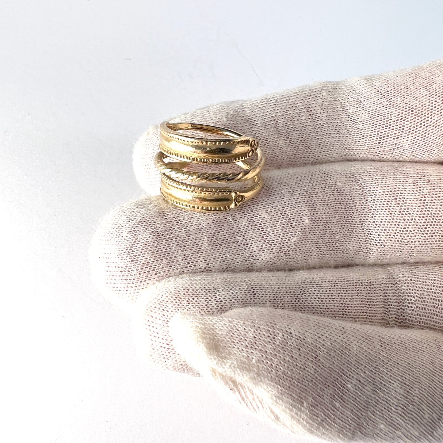 Bengt Hallberg, Sweden. Vintage 18k Gold Viking Copy Ring.