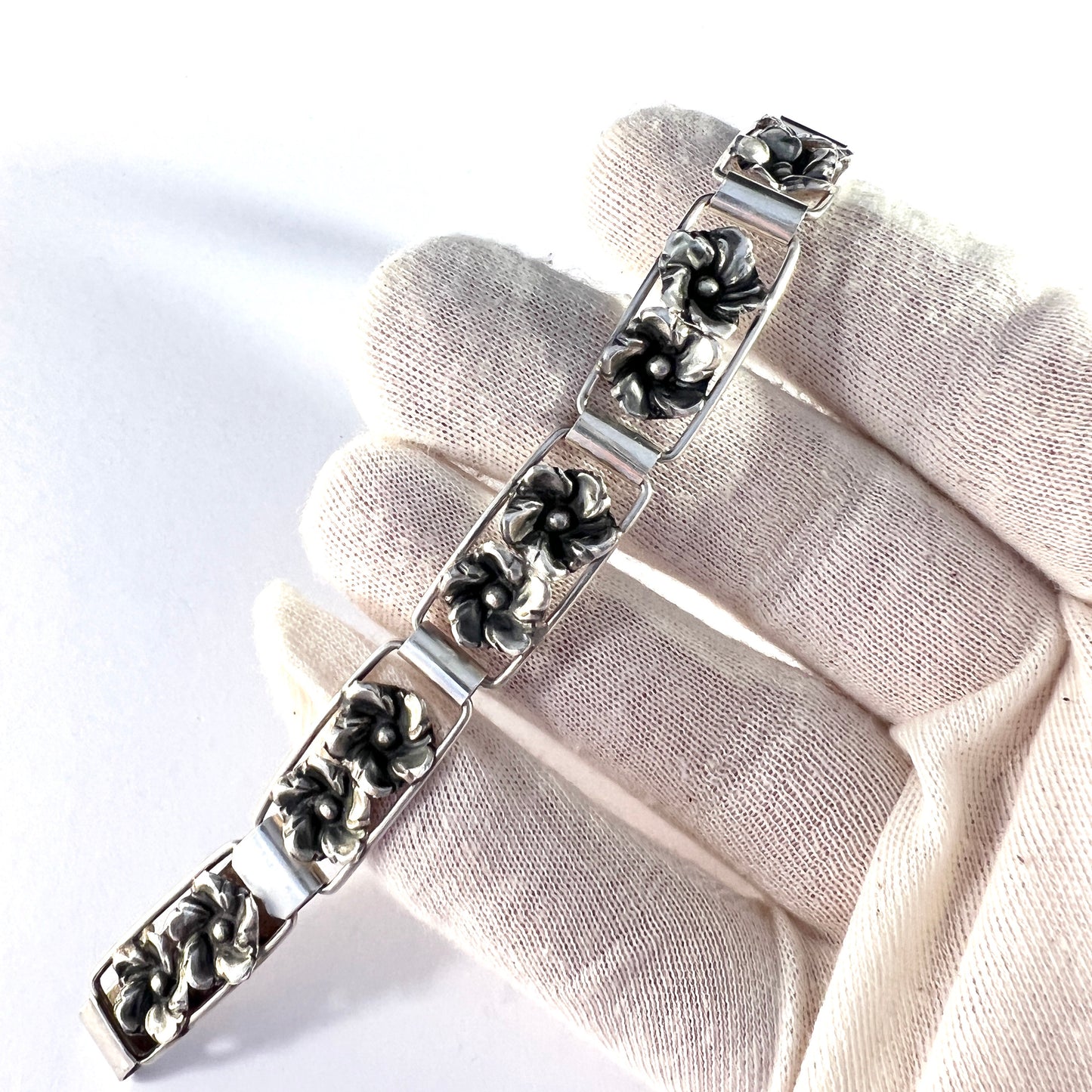 N Widberg, Sweden 1953. Vintage Mid Century Sterling Silver Bracelet.