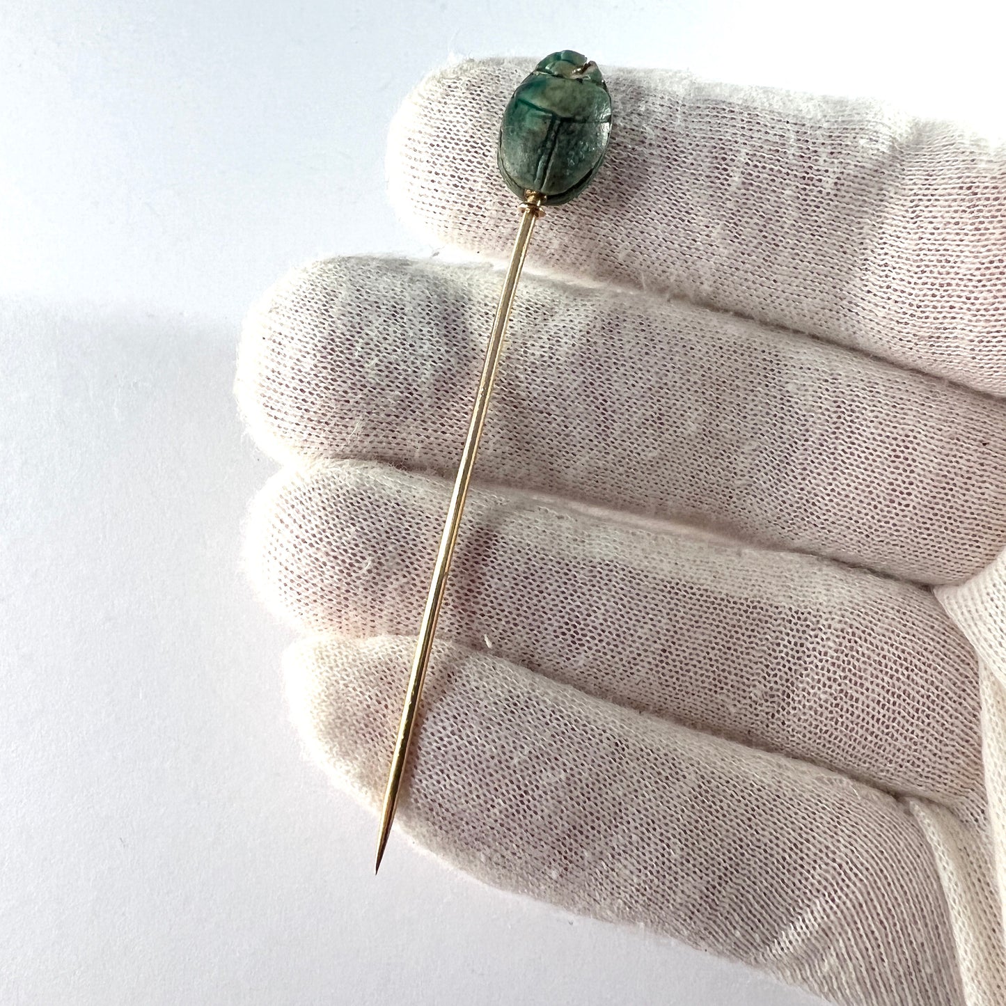 Egypt early - mid 1900s. 14k Gold Stone Scarab Pin.