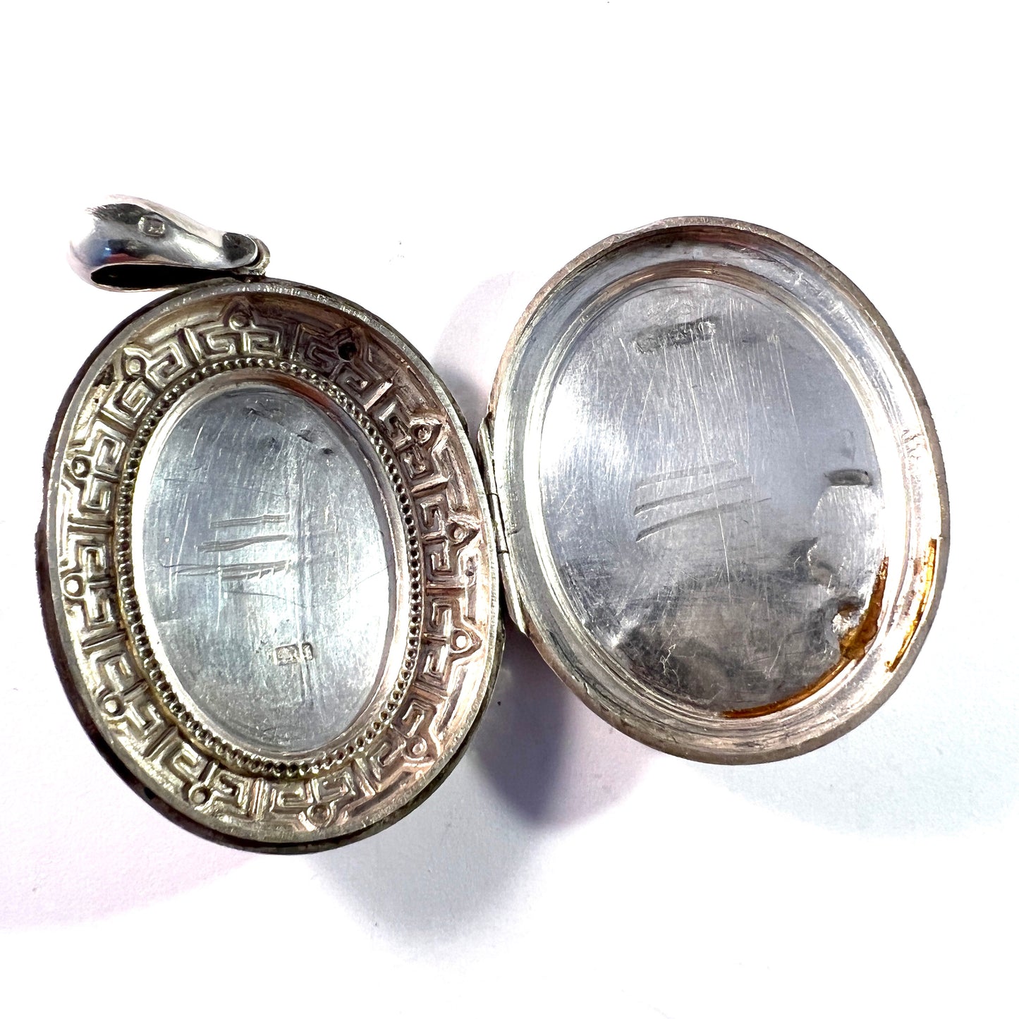 J & FS, Birmingham year 1893. Victorian Sterling Silver Locket Pendant.