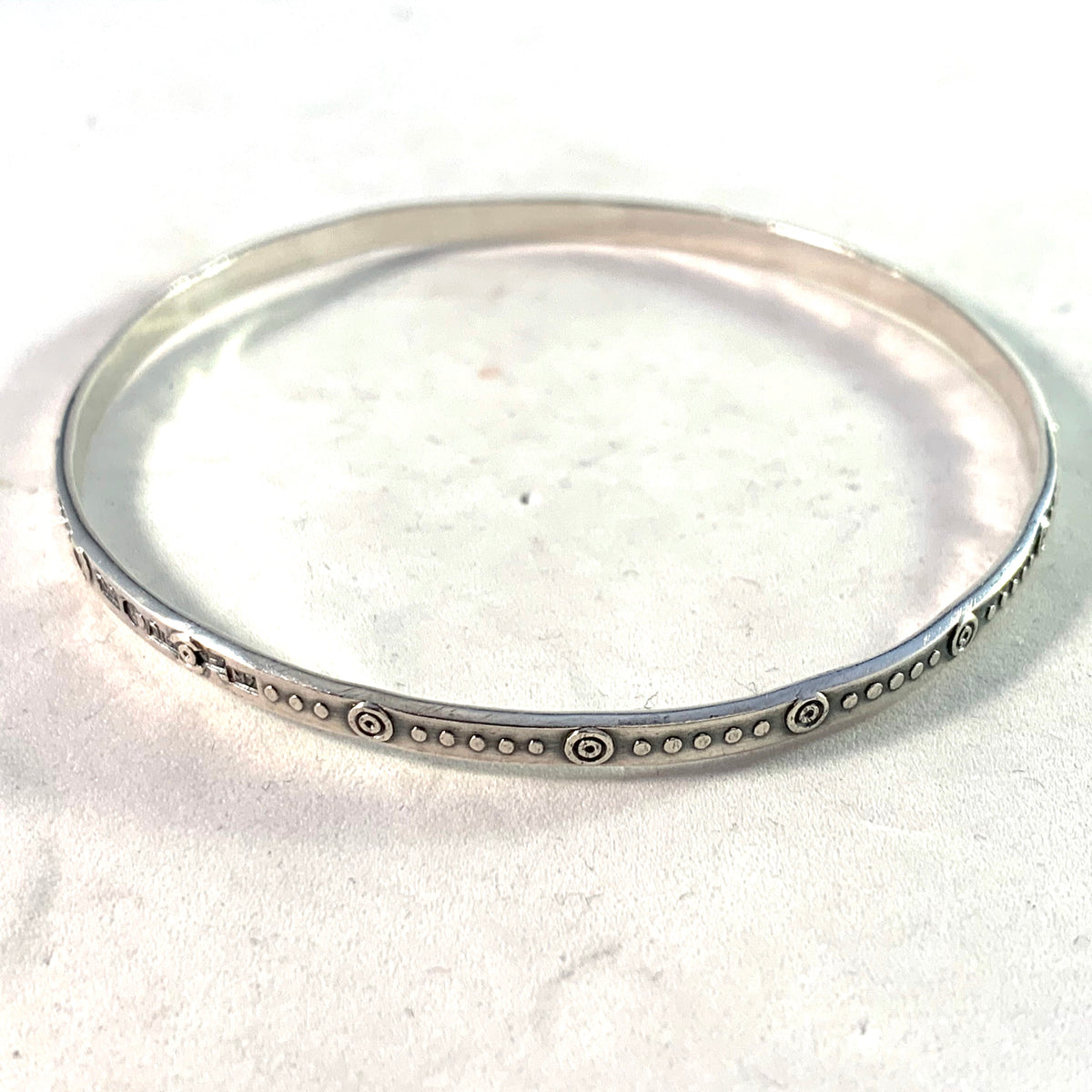 Veikko Kullervo Reinikka, for Kalevala Koru, Finland 1965 Sterling Bangle Bracelet.