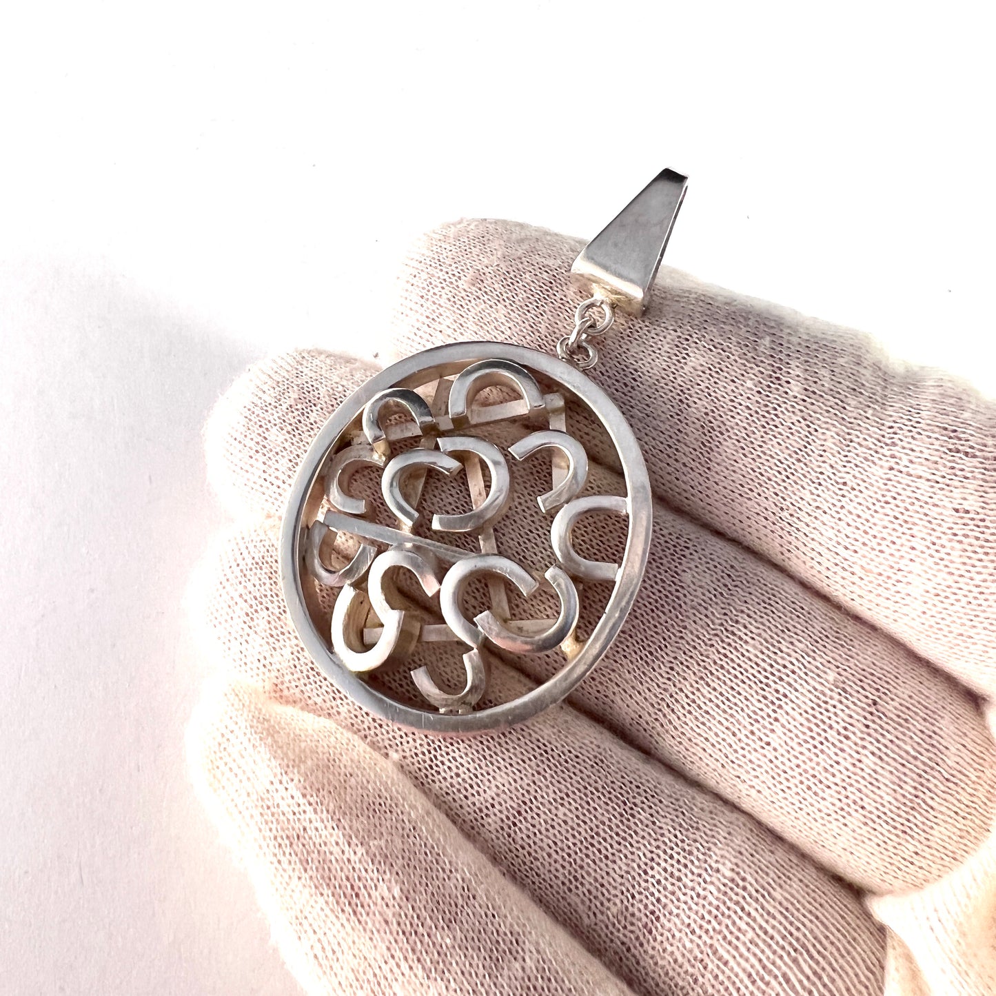 Claes E Giertta, Stockholm 1964. Chunky Vintage Modernist Sterling Silver Pendant.