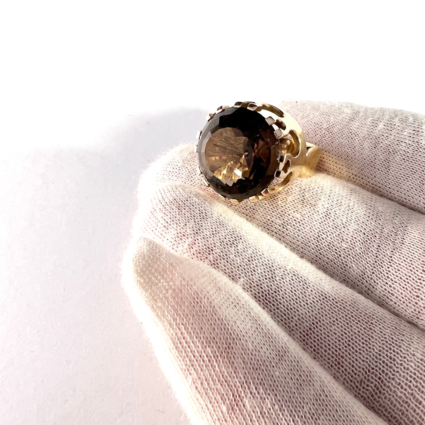 Martin Elmblad, Sweden 1966. Chunky 18k Gold Smoky Quartz Cocktail Ring. 13.5gram