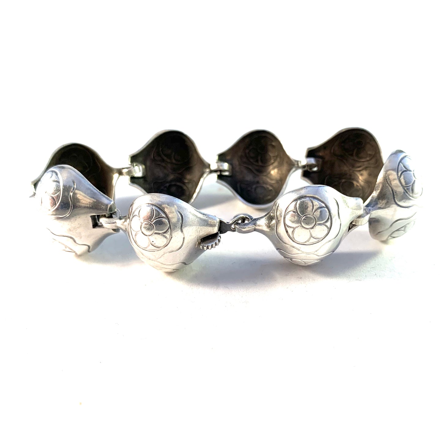 G Dahlgren, Sweden 1956 Large Mid Century Sterling Silver Floral Bracelet.