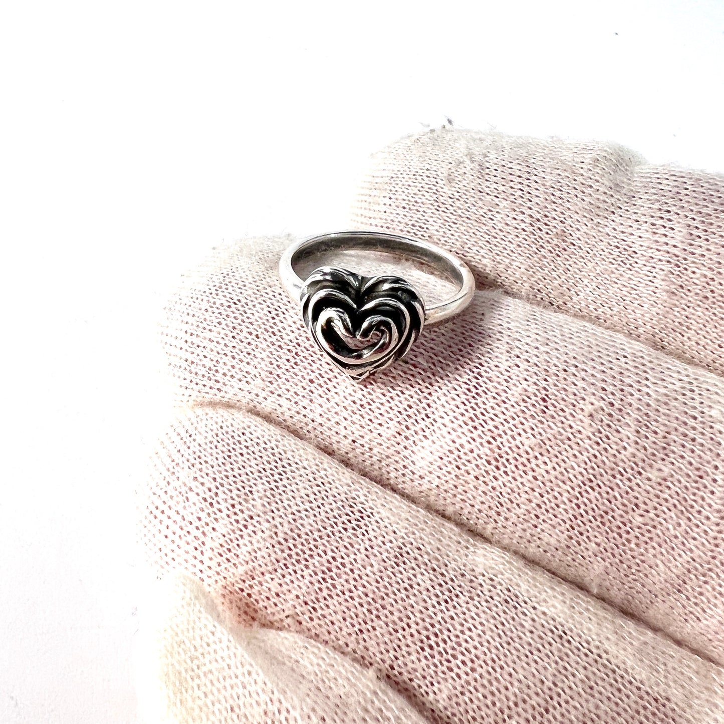 Kalevala Koru, Finland. Vintage Sterling Silver Heart Love Ring.
