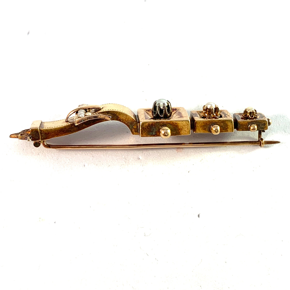 G Dahlgren, Sweden 1884 Antique Victorian 18k Gold Buckle Brooch.