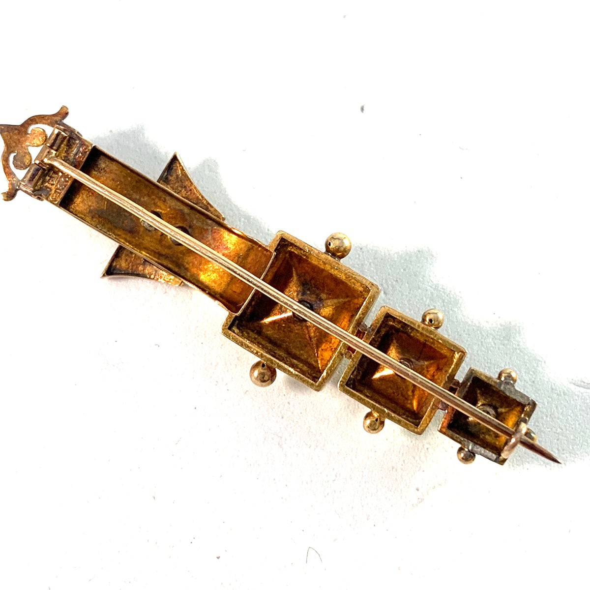 G Dahlgren, Sweden 1884 Antique Victorian 18k Gold Buckle Brooch.