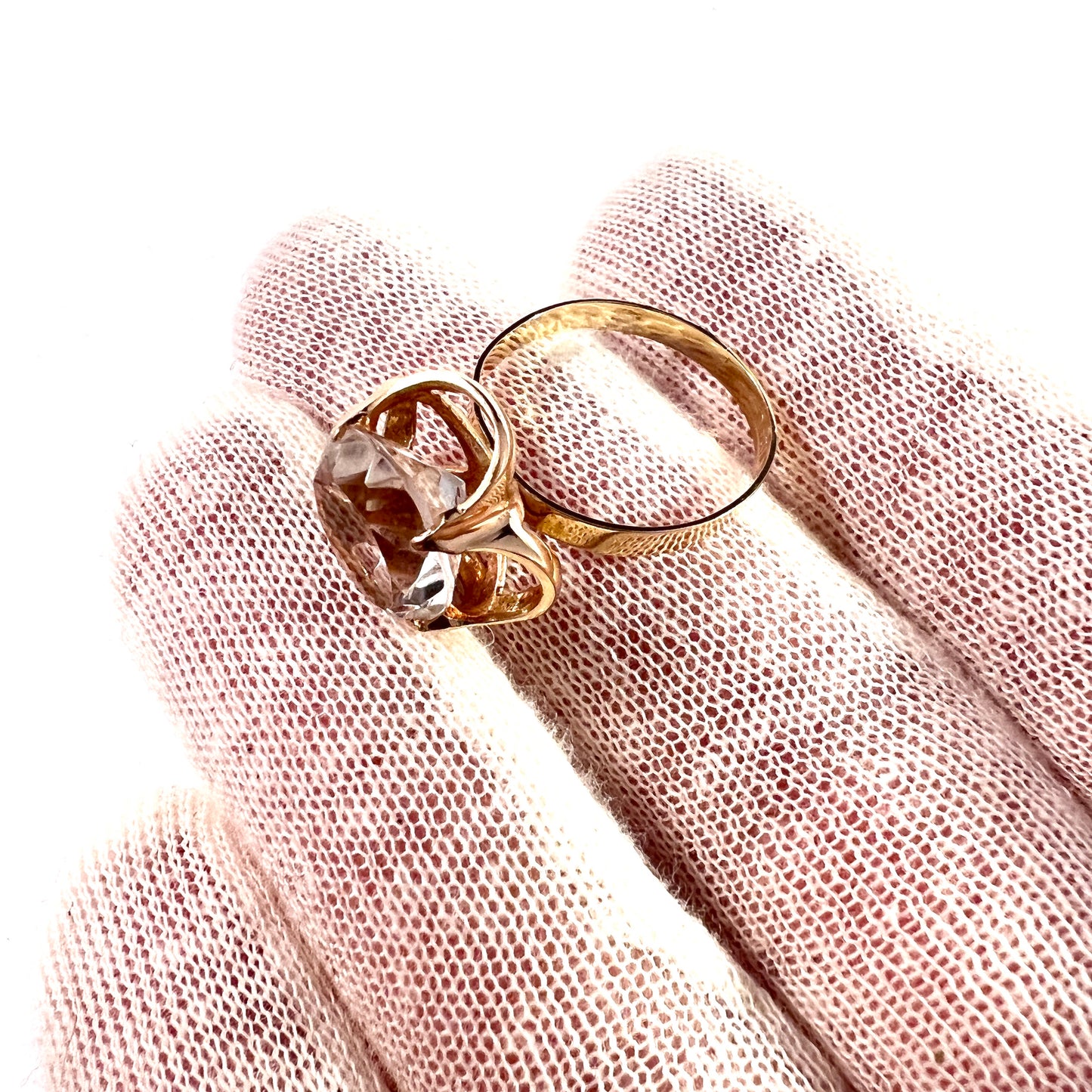 Bengt Hallberg, Sweden 1975. Vintage 18k Gold Rock Crystal Ring.