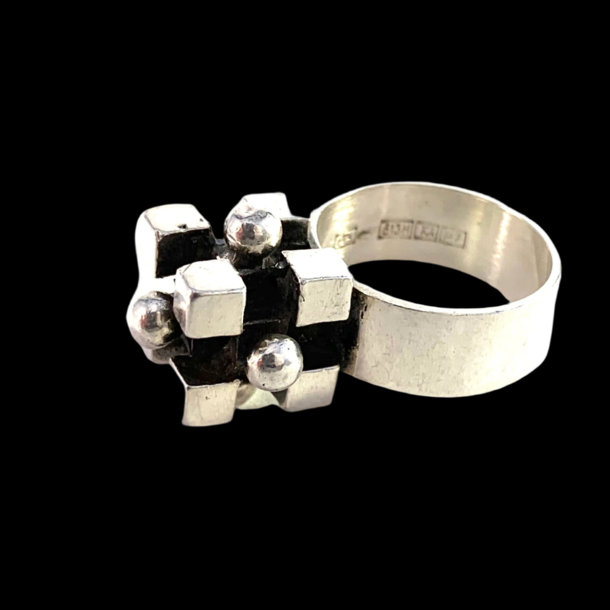 Pentti Sarpaneva for Turun Hopea Finland 1968 Modernist Bold Silver Ring.