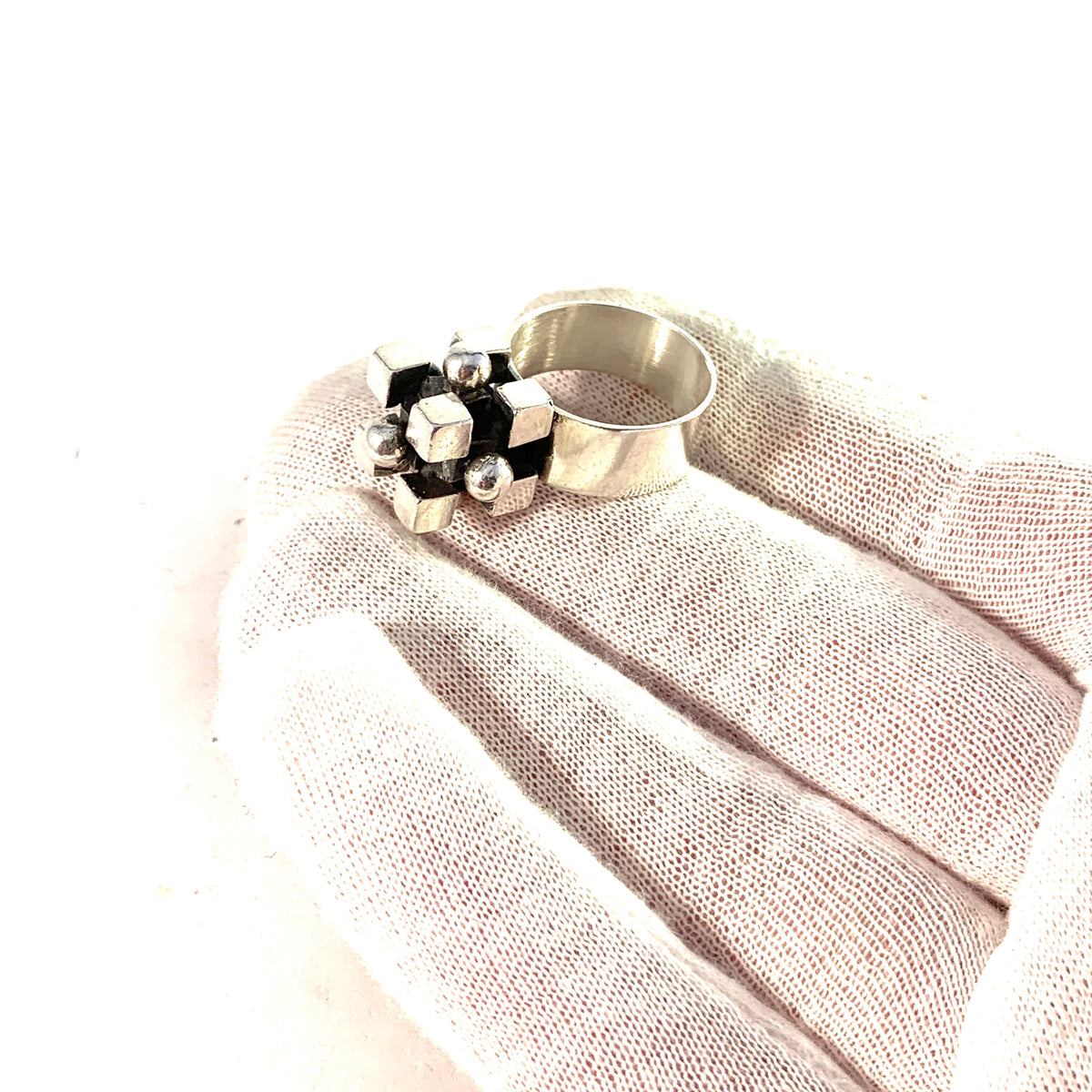 Pentti Sarpaneva for Turun Hopea Finland 1968 Modernist Bold Silver Ring.