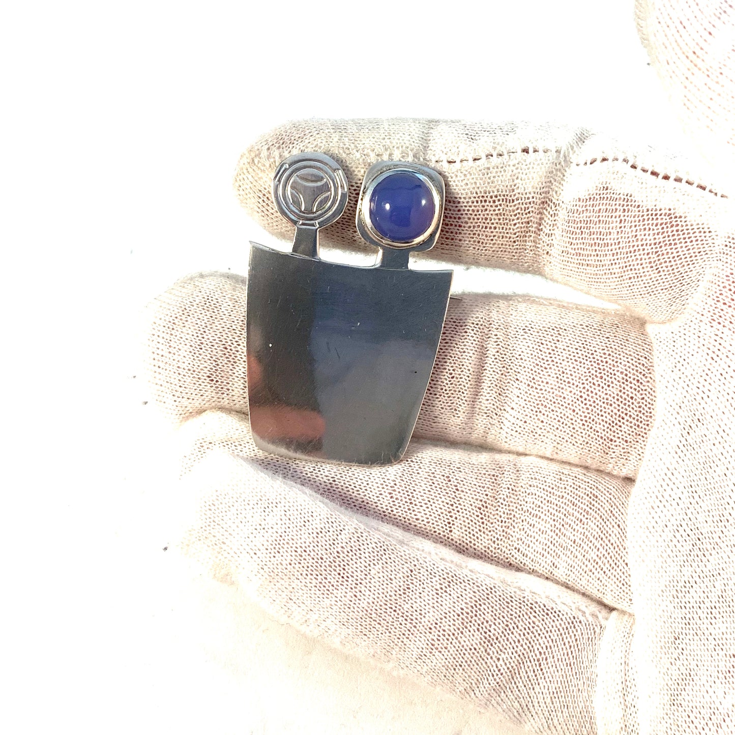 Ove Bohlin, Sweden 1960 Signed Sterling Silver Chalcedony Brooch.
