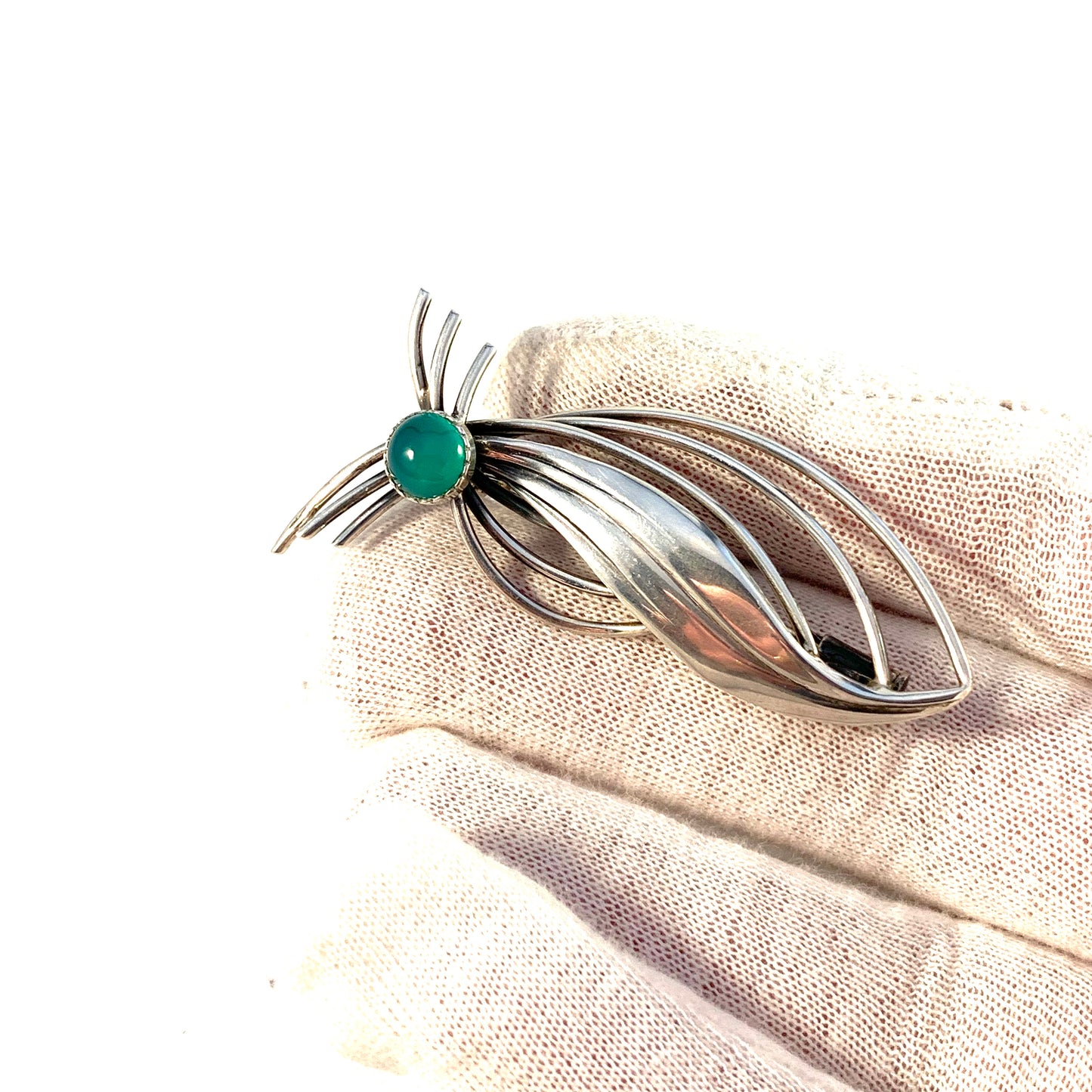 Kaplan, Sweden 1954 Mid Century Modern Sterling Silver Chrysoprase Brooch.