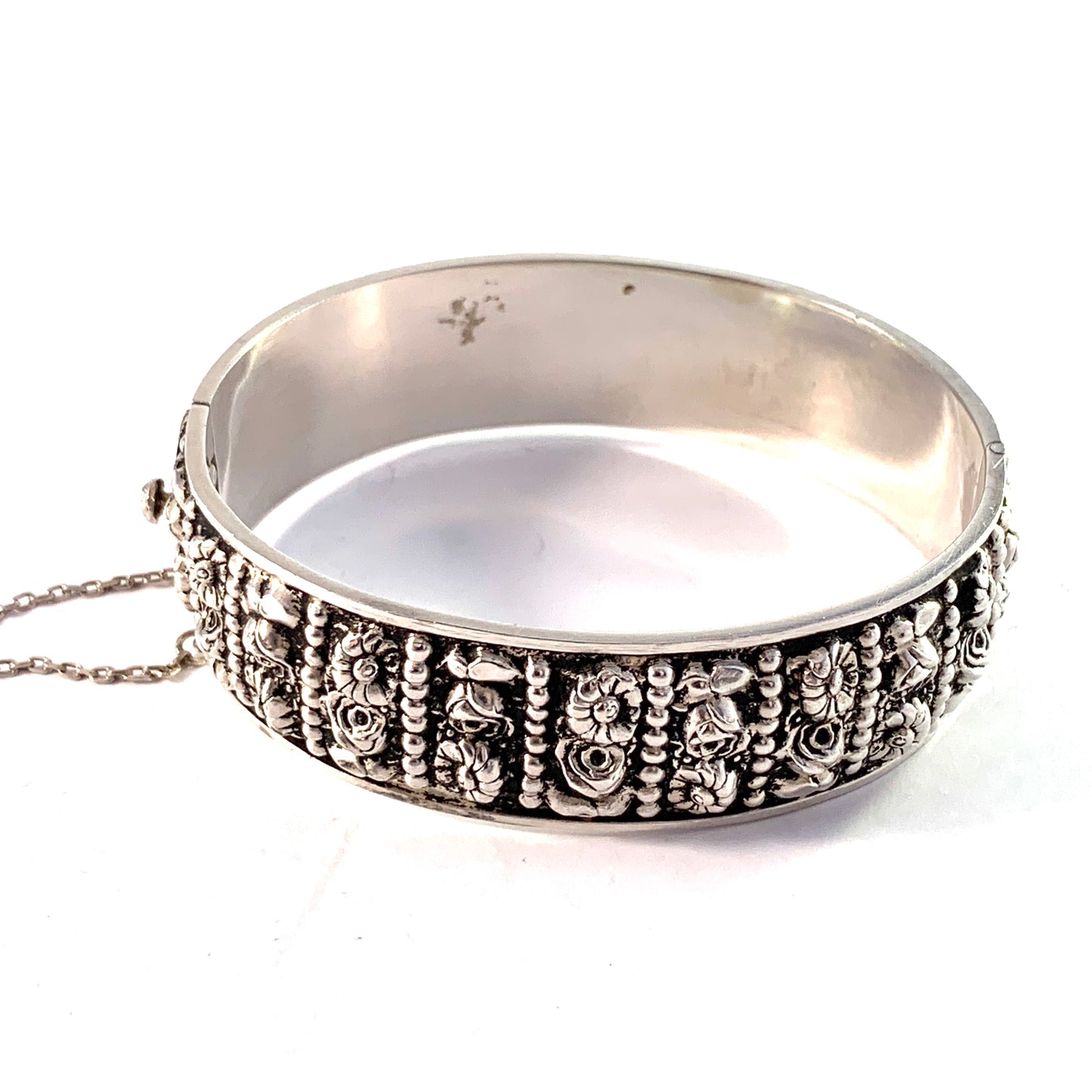 Porto, Portugal 1940s Mid Century 833 Silver Open/Close Bangle Flower Bracelet.