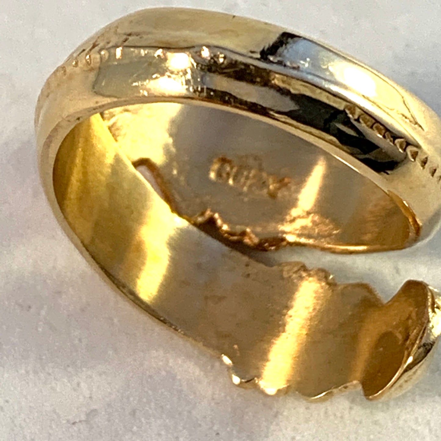 Bengt Hallberg, Sweden Vintage 18k Gold Viking Copy Unisex Ring.