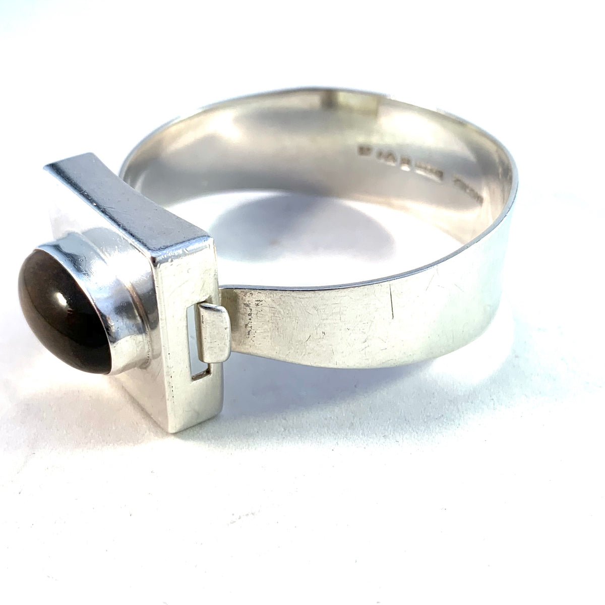 GUSSI, Sweden 1965 Vintage Bold Sterling Silver Tiger Eye Open / Close Bangle Bracelet.
