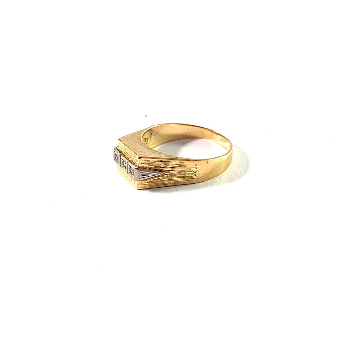 Atelje Stigbert, Sweden 1969. Vintage 18k Gold Diamond Ring.