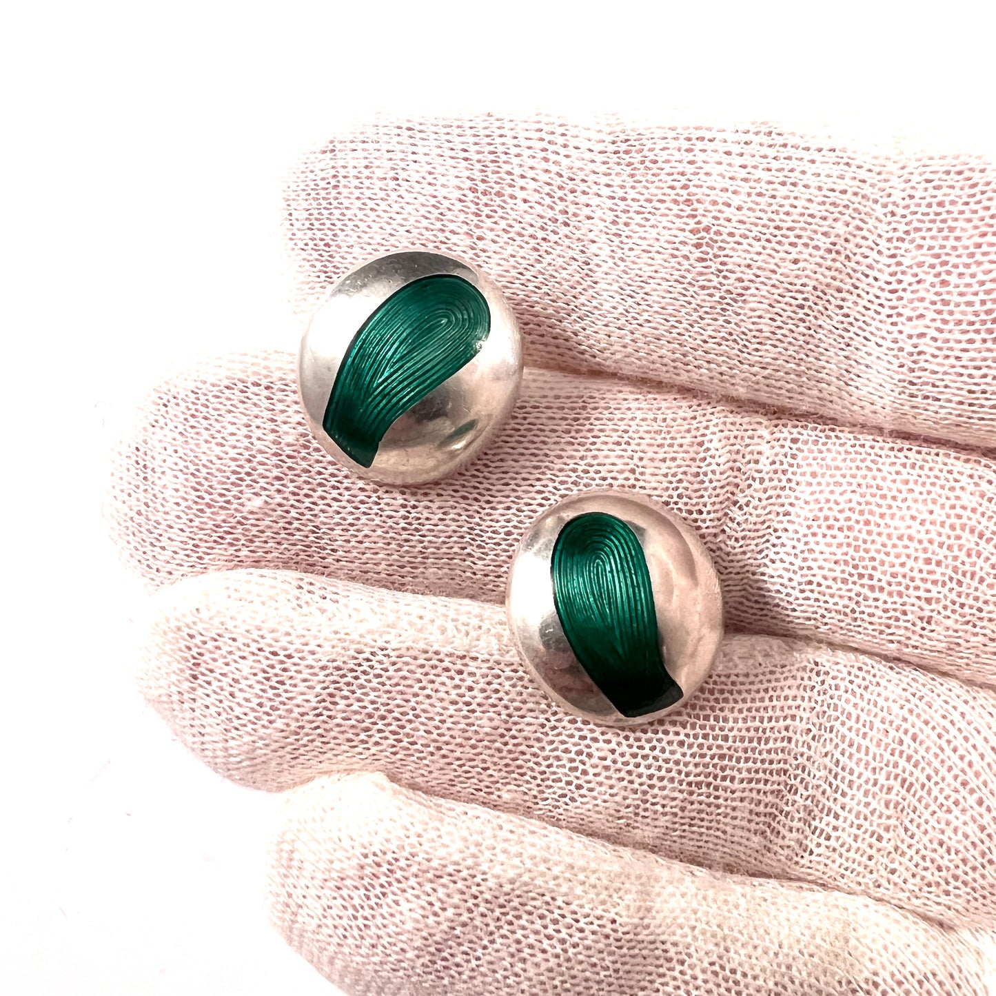 Juhani Linnovaara for Lapponia, Finland 1974. Vintage Sterling Green Enamel Earrings.