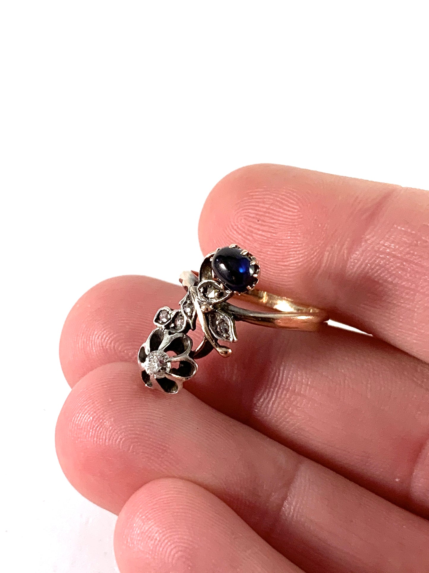 ロシア、ソビエト時代ミッドセンチュリーの 14K ゴールド ダイヤモンド 合成サファイア リング。