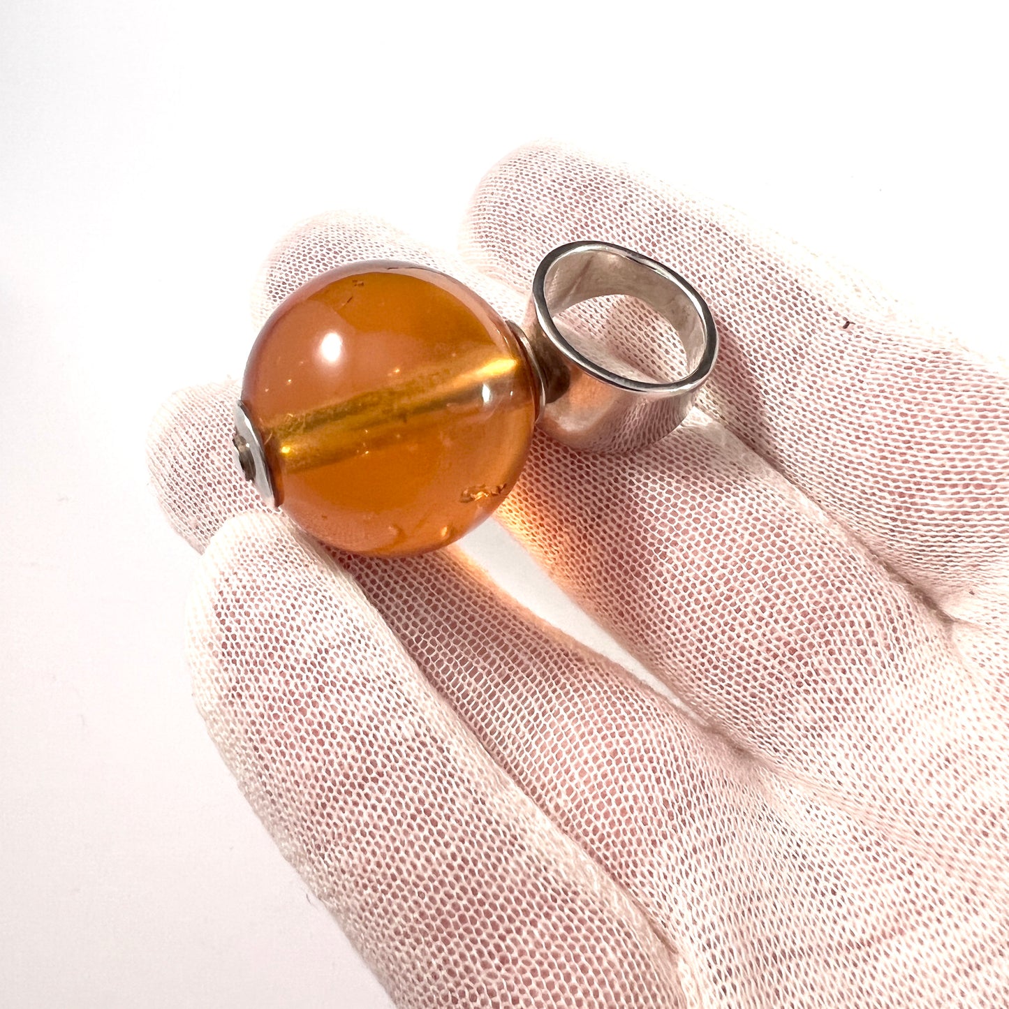 Vintage Huge Amber Sterling Silver Ring. 27.7gram